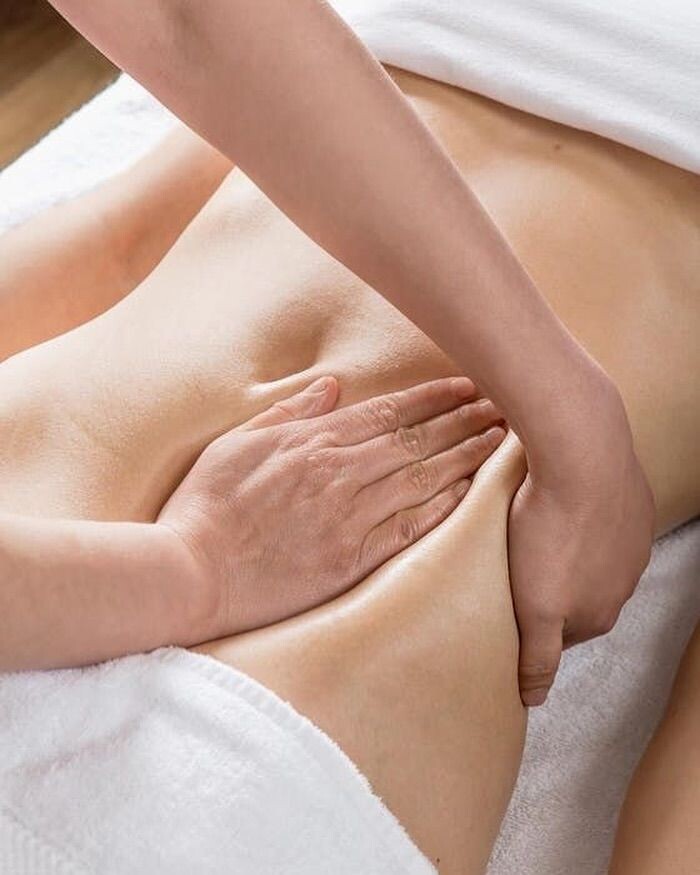Massage drainage ventre